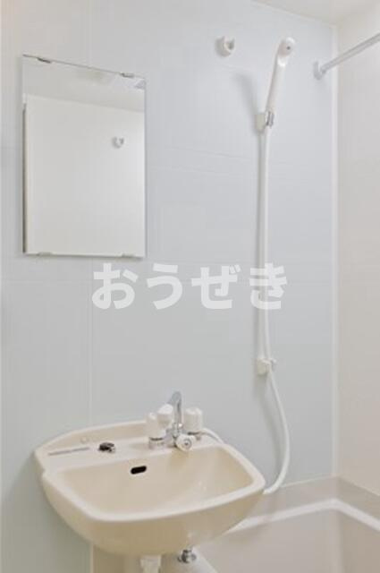 アーバンタワー池袋の洗面所