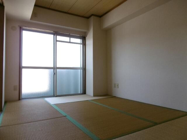 町田市三輪町の賃貸マンションの寝室