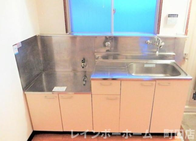 マンションヤジマＢ　特典：仲介手数料が不要です‼のキッチン|キッチンです
建物外観を気になさる方へ、見た目の良い物件です