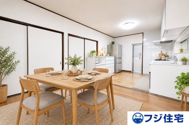 岸和田市池尻町のキッチン|※バーチャルステージング画像（AI合成）です。合成された家具等は販売価格に含まれません。