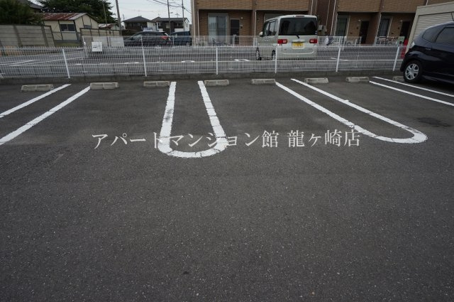 サザンクロス阿見Ⅲの駐車場
