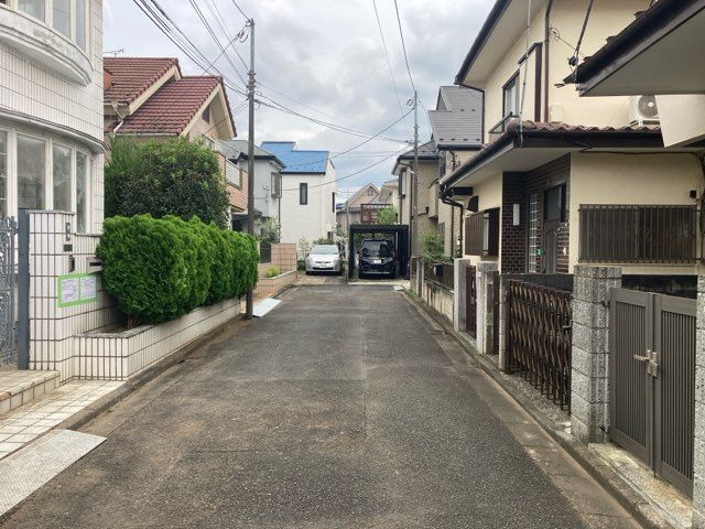 戸建 東久留米市氷川台２丁目の前面道路含む現地写真