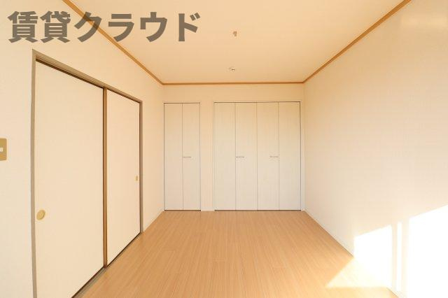 サンベルテ　Ⅲの洋室|落ち着いた色調の洋室です