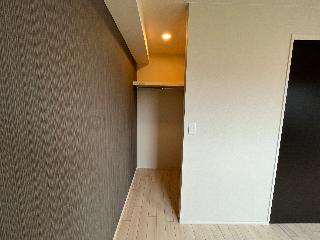東松山市松葉町　アパート新築工事の収納|WIC（イメージ）