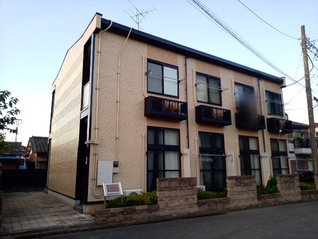 レオパレスレスト川越の外観|2022年7月に外壁塗装いたしました。