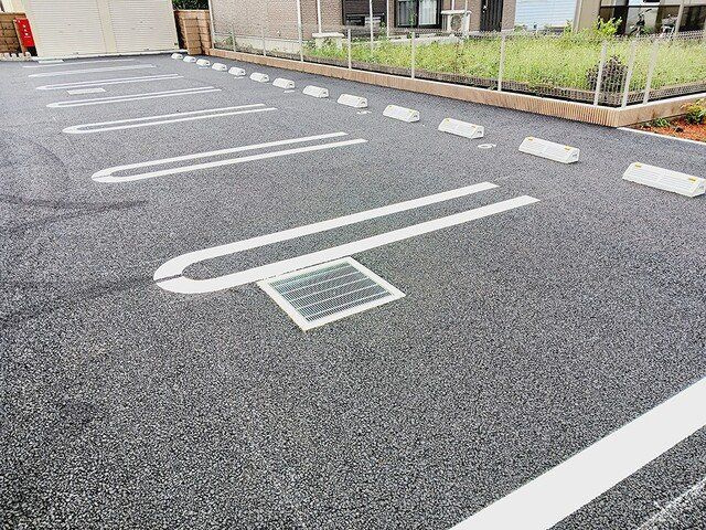 シュティルの駐車場