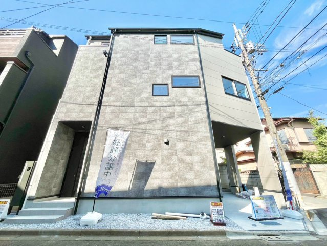 練馬区上石神井1丁目 　新築戸建の外観|2026.10.12撮影

現地ご見学希望・資料請求などお気軽にお問い合わせ下さい！
03-5990-5201