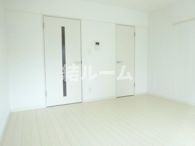 板橋区赤塚新町２丁目の賃貸マンションの居間・リビング
