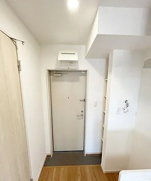 MELDIA新検見川Ⅱの玄関