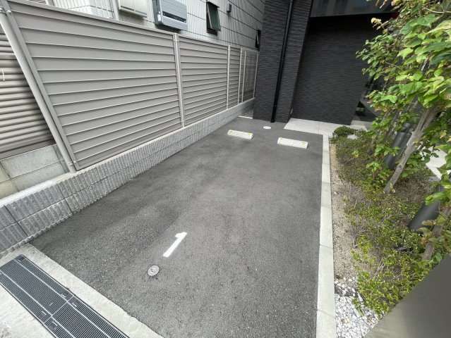 エスプレイス神戸フォルムスクエアの駐車場