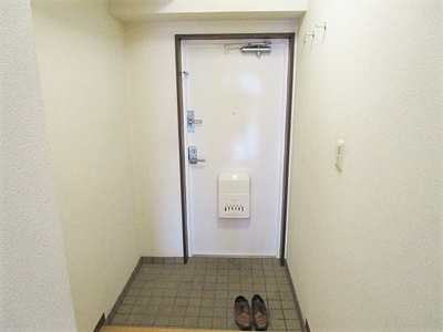 【玄関】 | コーポレート中央林間2号棟(コーポレートチュウオウリンカン2ゴウトウ) | ※別号室参考写真
