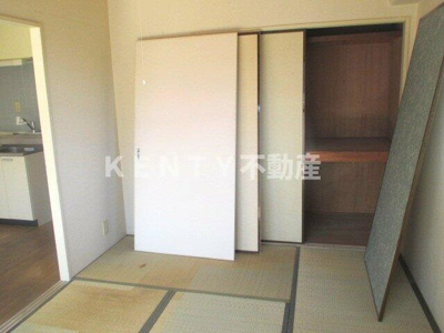 【和室】 | メゾン貝塚 | フローリングだけでなく、和室もあります