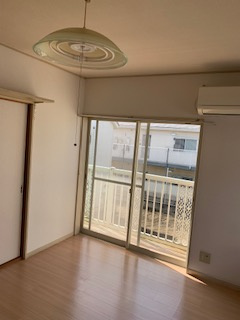 千葉市中央区祐光４丁目のアパートの洋室