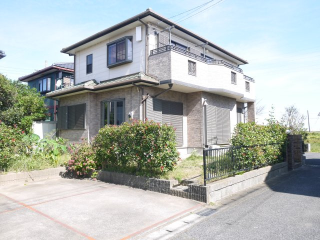 山武市殿台　中古戸建の外観|内装リフォーム済み令和8年9月　3LDK 駐車2台 スーパーカスミ徒歩約24分 閑静な分譲地内