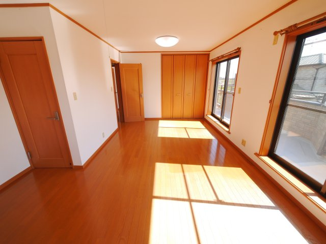 山武市殿台　中古戸建の洋室|内装リフォーム済み令和8年9月　3LDK 駐車2台 スーパーカスミ徒歩約24分 閑静な分譲地内