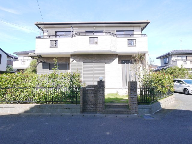山武市殿台　中古戸建の外観|内装リフォーム済み令和8年9月　3LDK 駐車2台 スーパーカスミ徒歩約24分 閑静な分譲地内