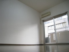 エアラウンズ桑田町の居間・リビング
