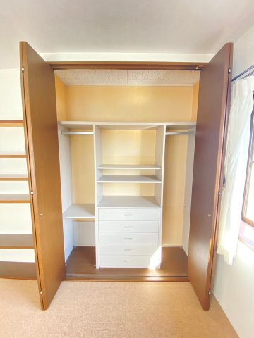 島本町桜井台貸家の収納