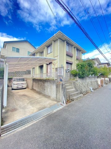 島本町桜井台貸家の駐車場