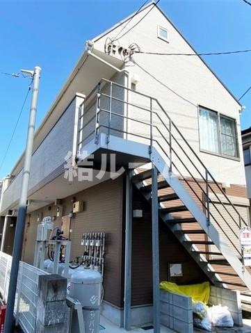北区滝野川５丁目のアパートの外観