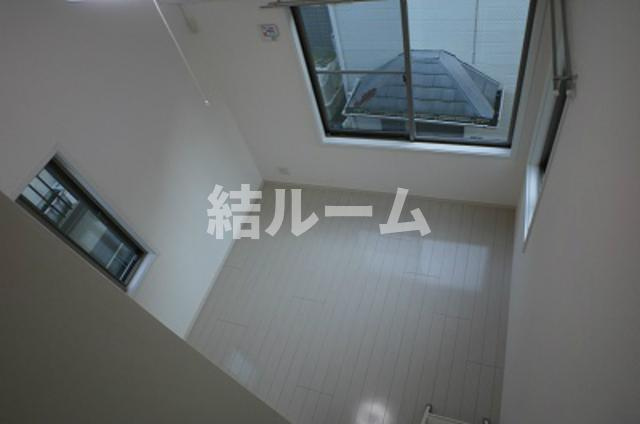 北区滝野川５丁目のアパートの居間・リビング