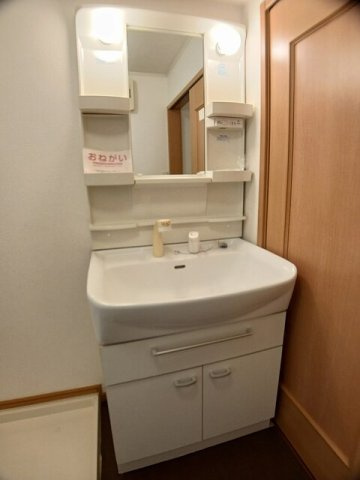 ピュアネス今泉Ⅰの洗面所