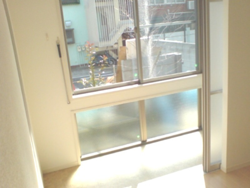 SUN HEIM のバルコニー|開放的で明るい空間を演出してくれるバルコニーです