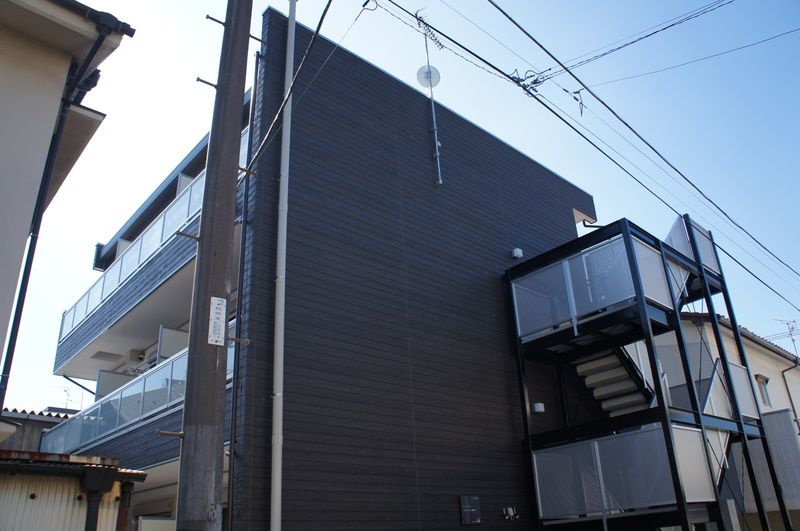 リブリ・レースパーク船橋法典の外観