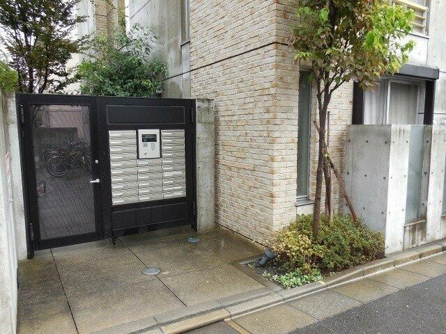 ＺＥＳＴＹ西落合のエントランス