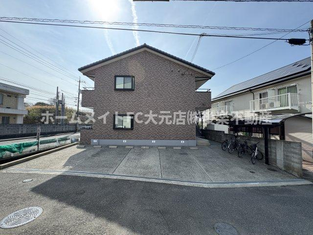 マスカットマンション弐番館の駐車場
