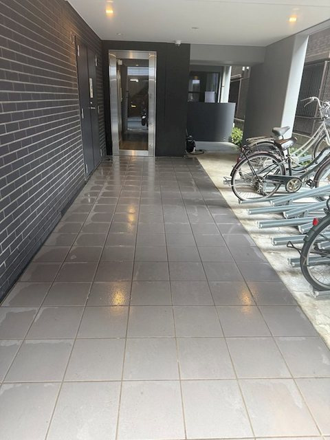 アバンテ向島のエントランス