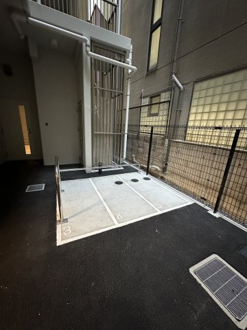アーバネックス東梅田の駐車場