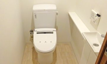 ヴィークステージ北千住ウエストレジデンスのトイレ|落ち着いた色調のトイレです