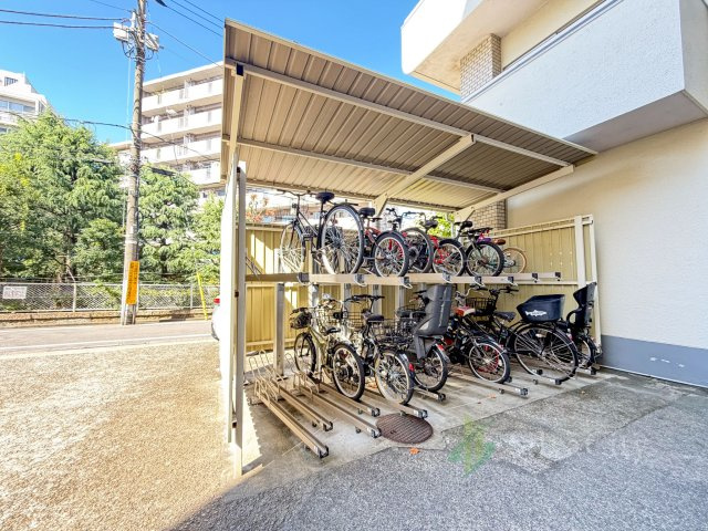 日商岩井恵比寿マンションの駐輪場