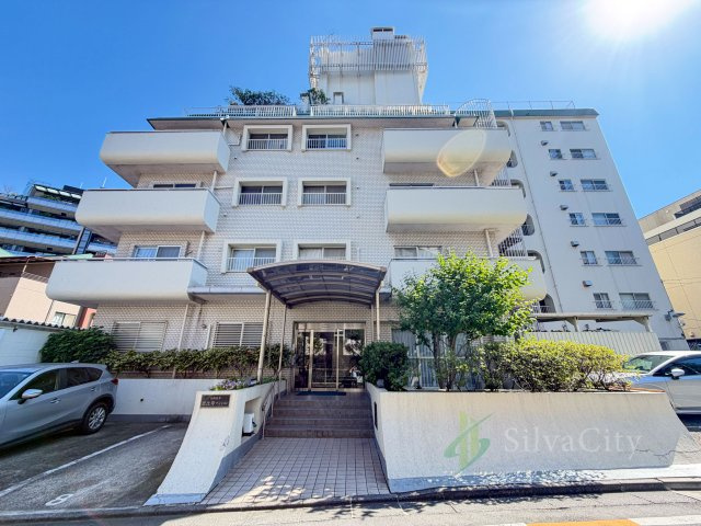 日商岩井恵比寿マンションの外観