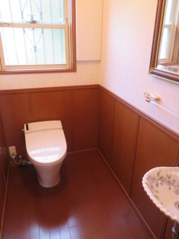 西脇市黒田庄町黒田の中古一戸建のトイレ
