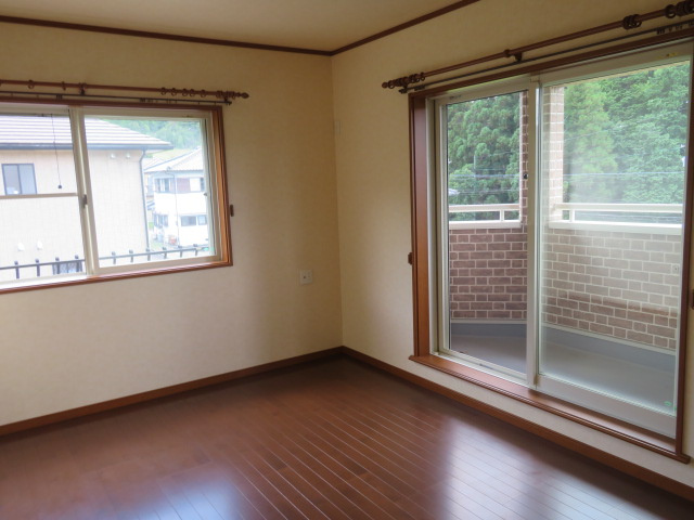 西脇市黒田庄町黒田の中古一戸建の洋室