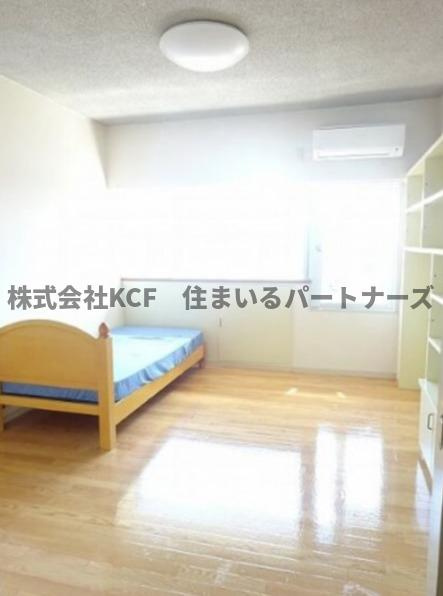 メディカルコーポⅡの寝室|広くて明るい寝室