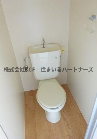 メディカルコーポⅡのトイレ|落ち着いた色調のトイレです