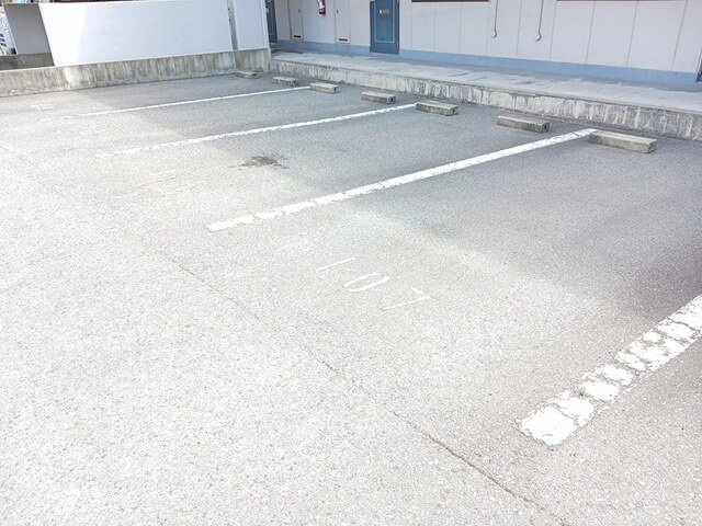 グランディオーズの駐車場