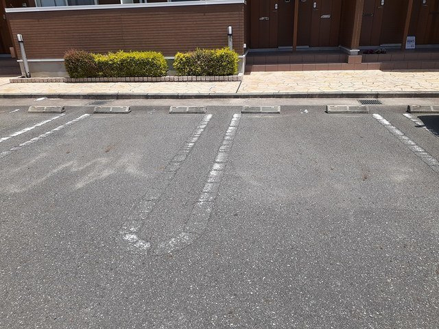 サンリット的形Ⅰの駐車場