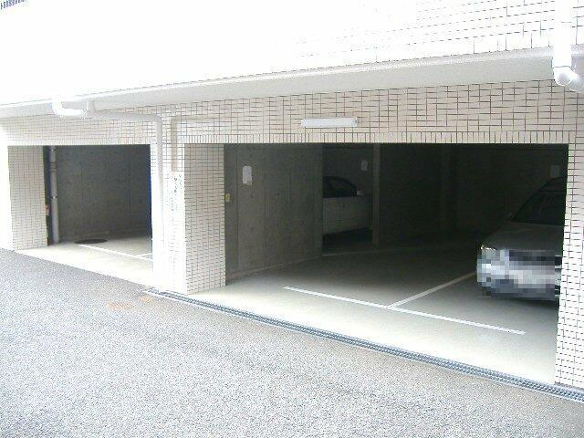 【駐車場】