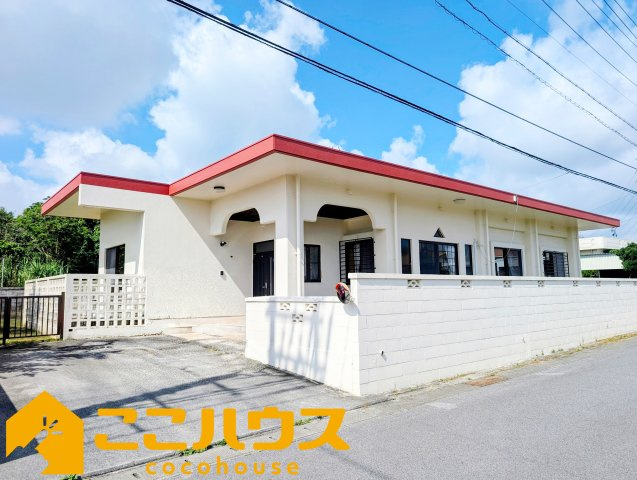 うるま市大田　RC造中古戸建て　米軍賃貸の外観