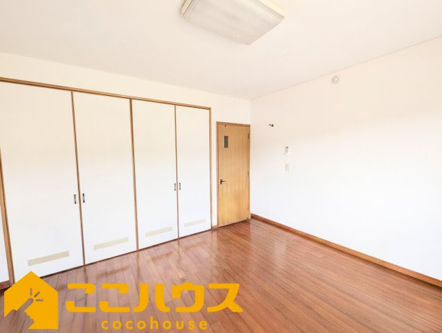 うるま市大田　RC造中古戸建て　米軍賃貸の洋室