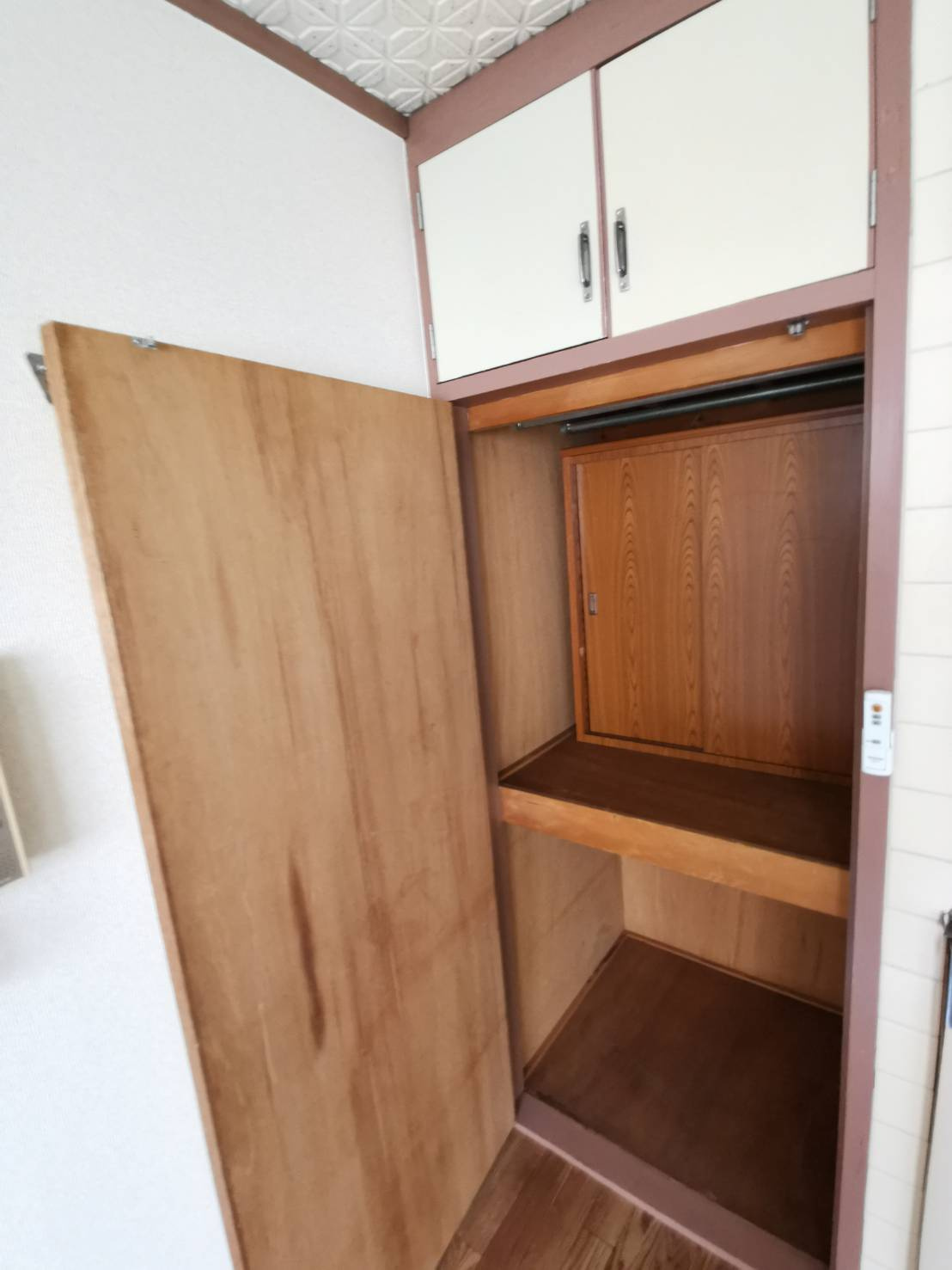 小越ビルの収納
