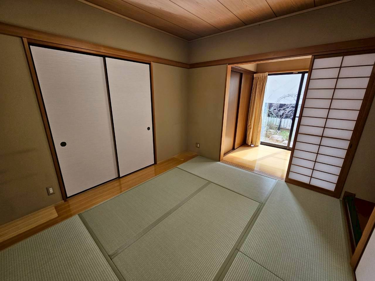 木津山町貸家の和室