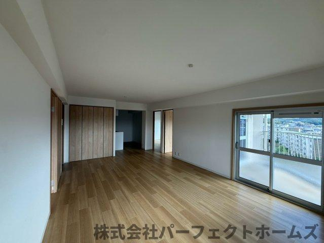 【居間・リビング】の画像