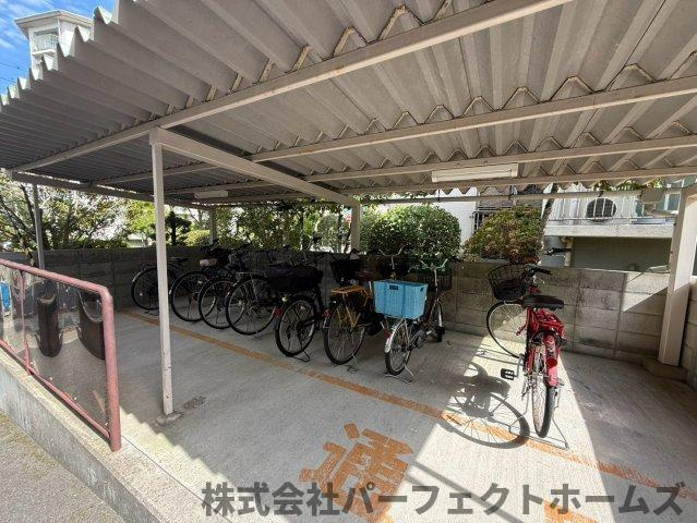 【駐輪場】の画像