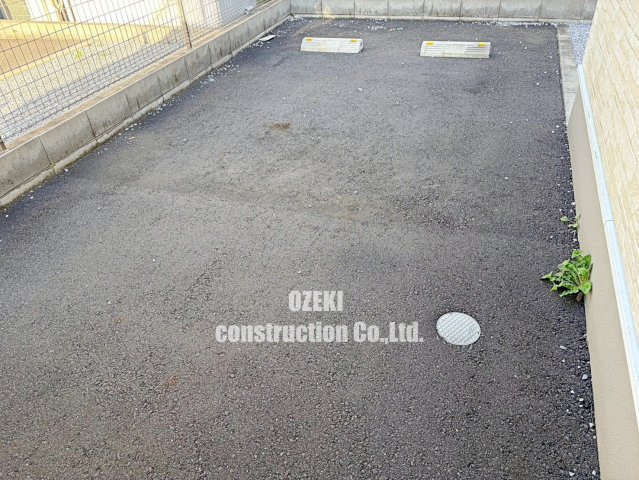 越谷市テラスハウスの駐車場|縦列2台可