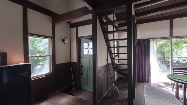 湯布院町塚原の玄関